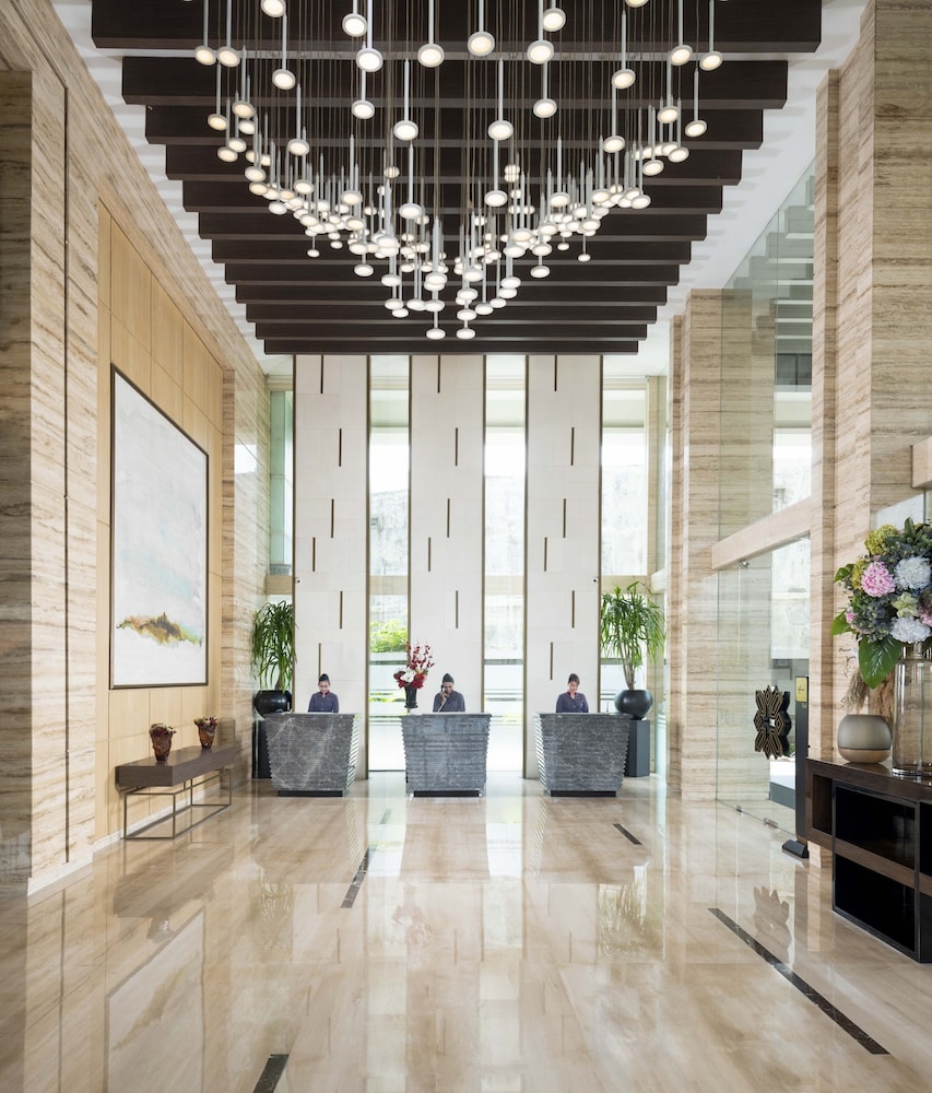 GRAMM HOTEL by Ambarrukmo 11/64