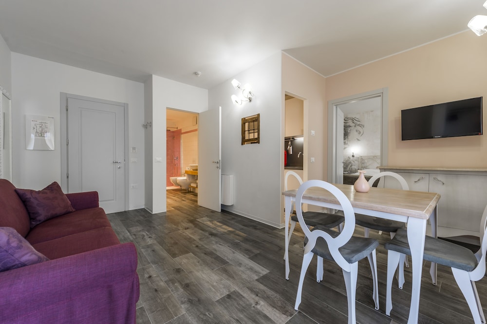 Villa Italia 34/50