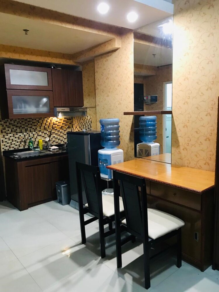 The Suites Metro Apartment Desta Farispro 32/37