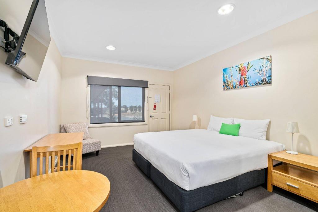 Upgrade, King Bed