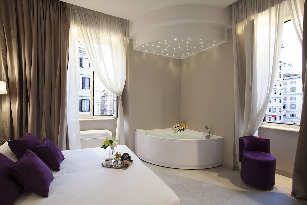 Roman Holidays Boutique Hotel 27/69