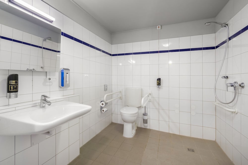 A&O Dresden Hauptbahnhof Hotel 71/72