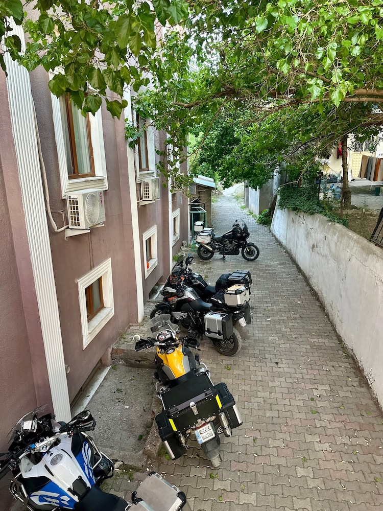 Arapgir Nazar Hotel 44/49