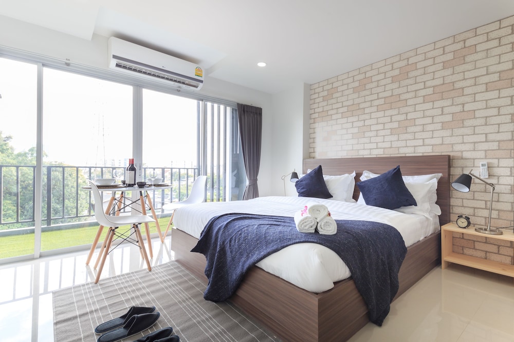EXECUTIVE, DOUBLE BED