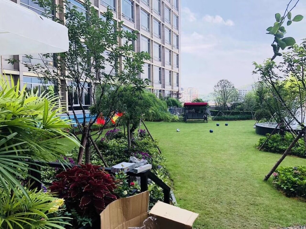 Plaza Hotel Yuyao 46/50