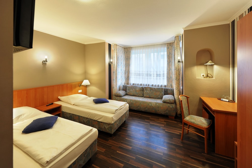 Fair Hotel Villa Diana Westend 36/65