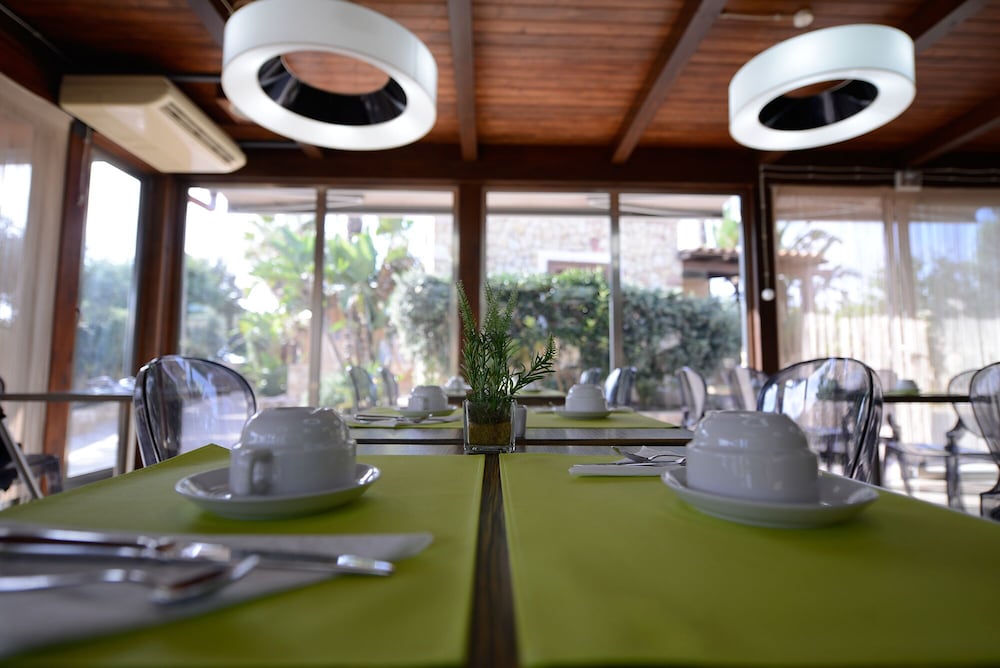 Oasis Hotel Residence and Resort 22/46