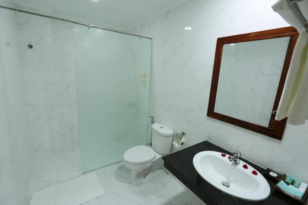Centrana Hotel 18/20