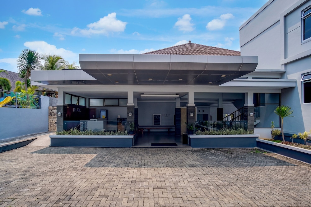 Kuraya Hotel Residence 3/50