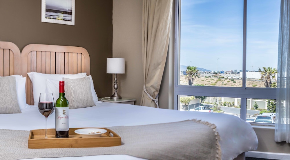 Cape Town Beachfront Apartments At Leisure Bay 15/50
