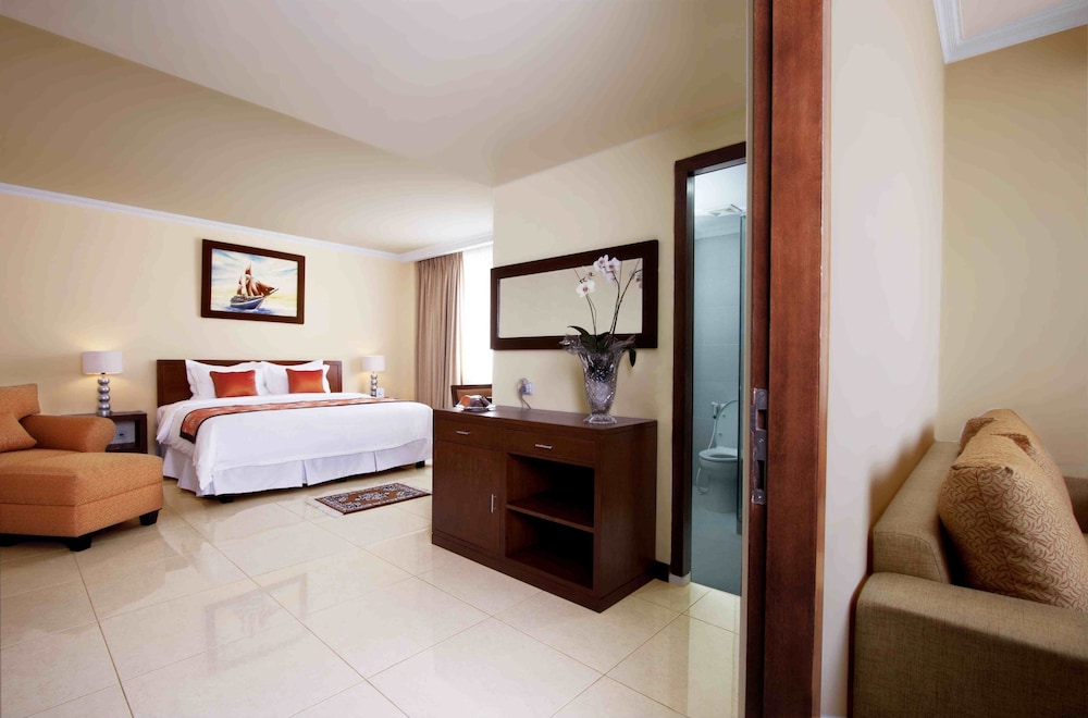 Dermaga Keluarga Hotel 6/16
