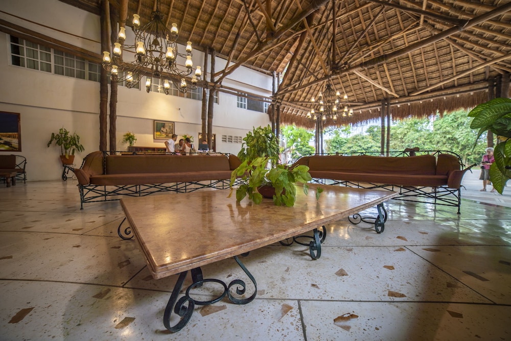 Chichen Itza Hotel 6/28