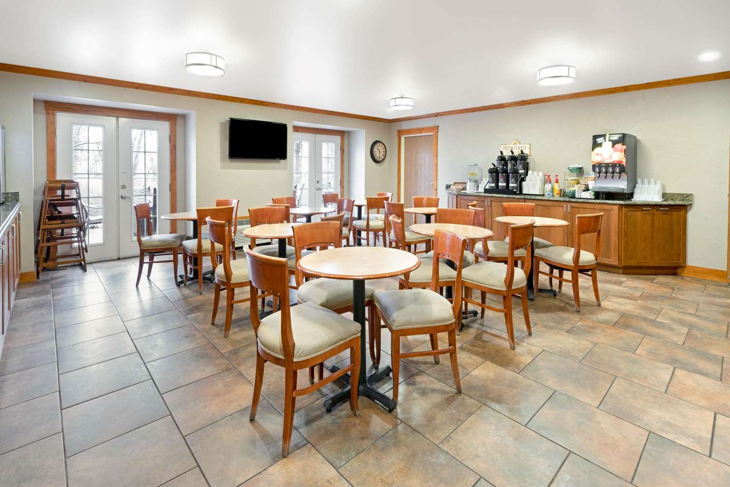 restaurant cafeteria