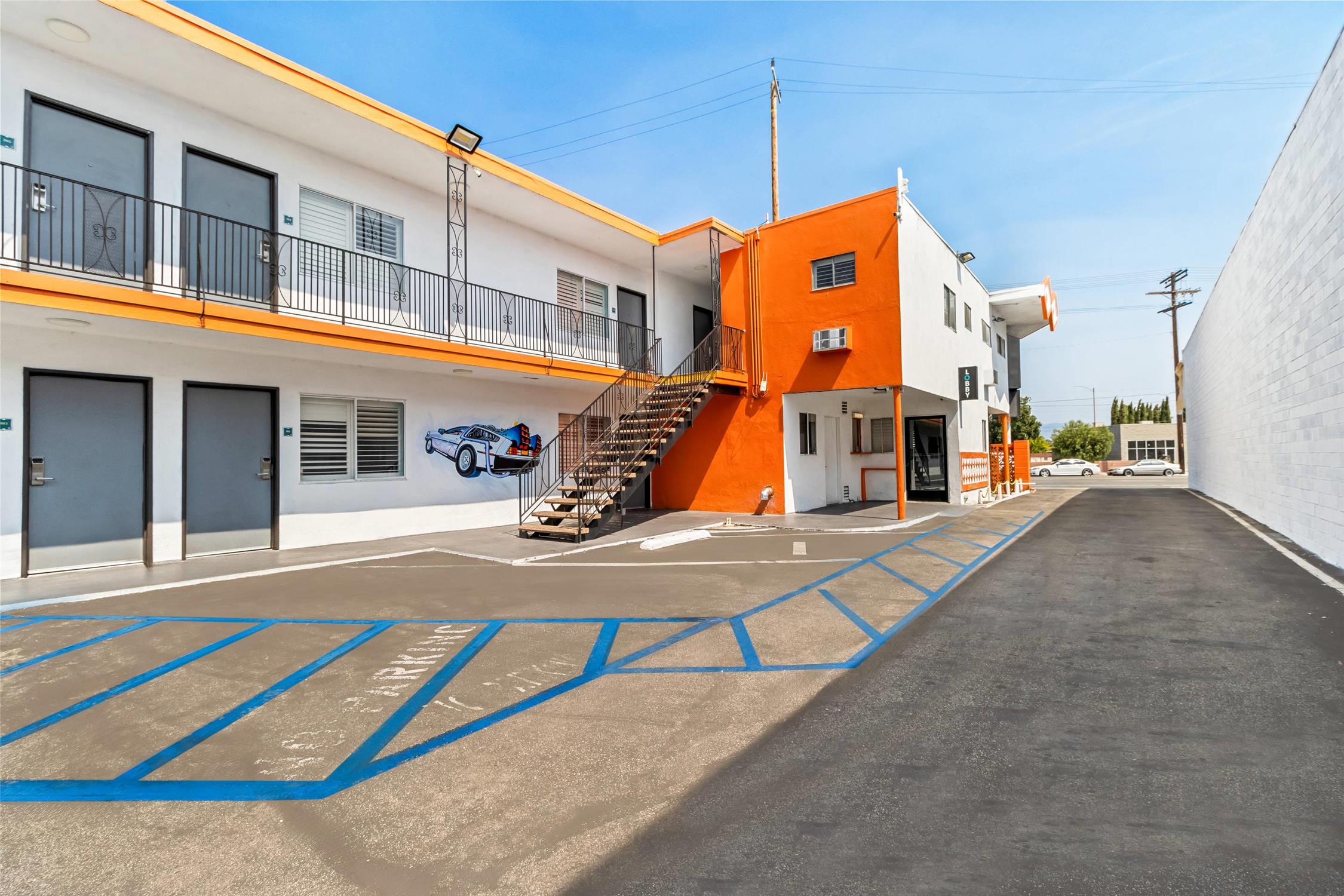 Rodeway Inn & Suites North Hollywood Burbank Airport - Universal Area 7/9