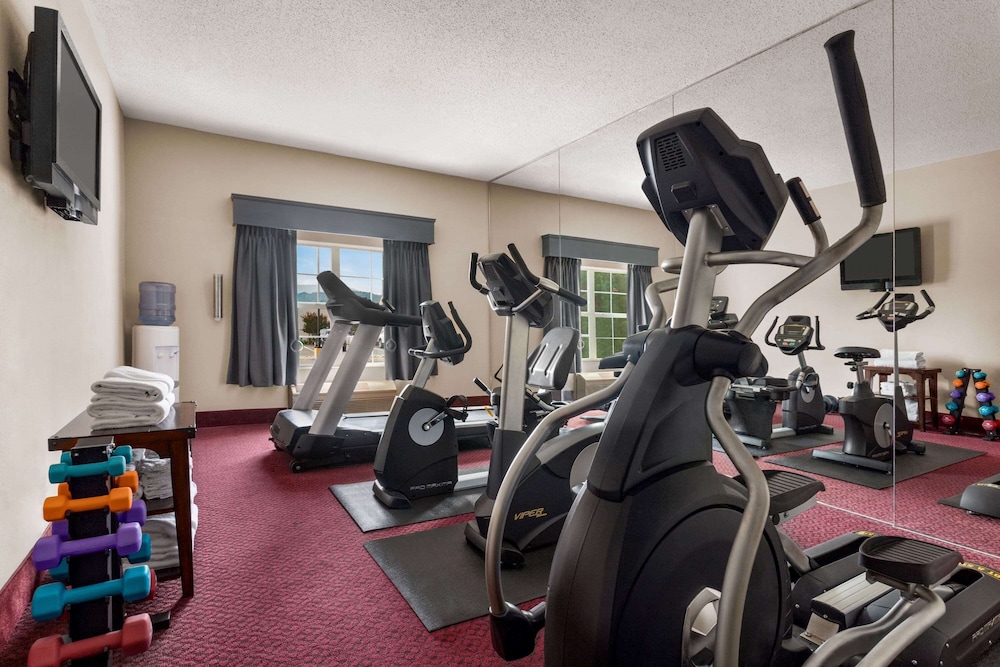 Ramada By Wyndham Pigeon Forge North 30/57
