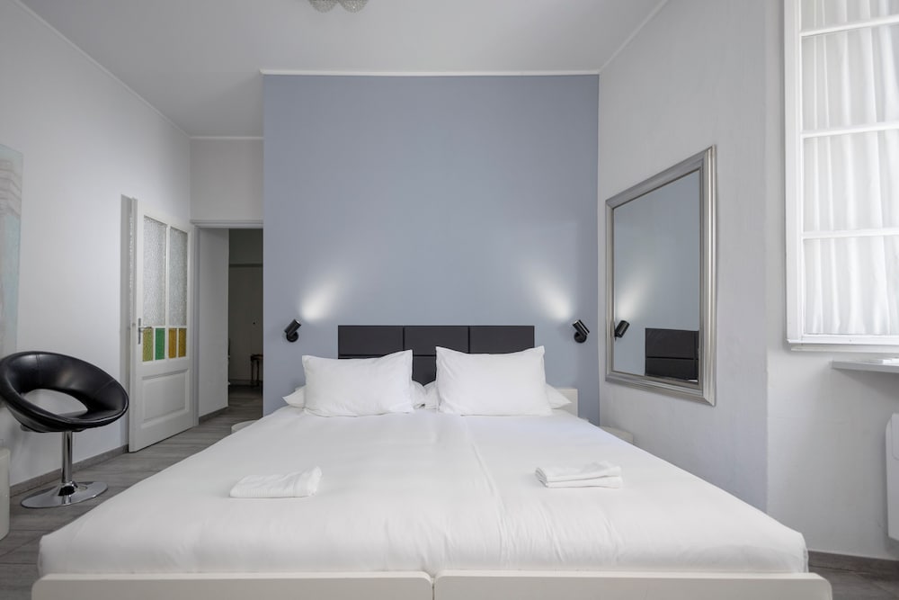 Caffe dell Arte Boutique Rooms 14/50