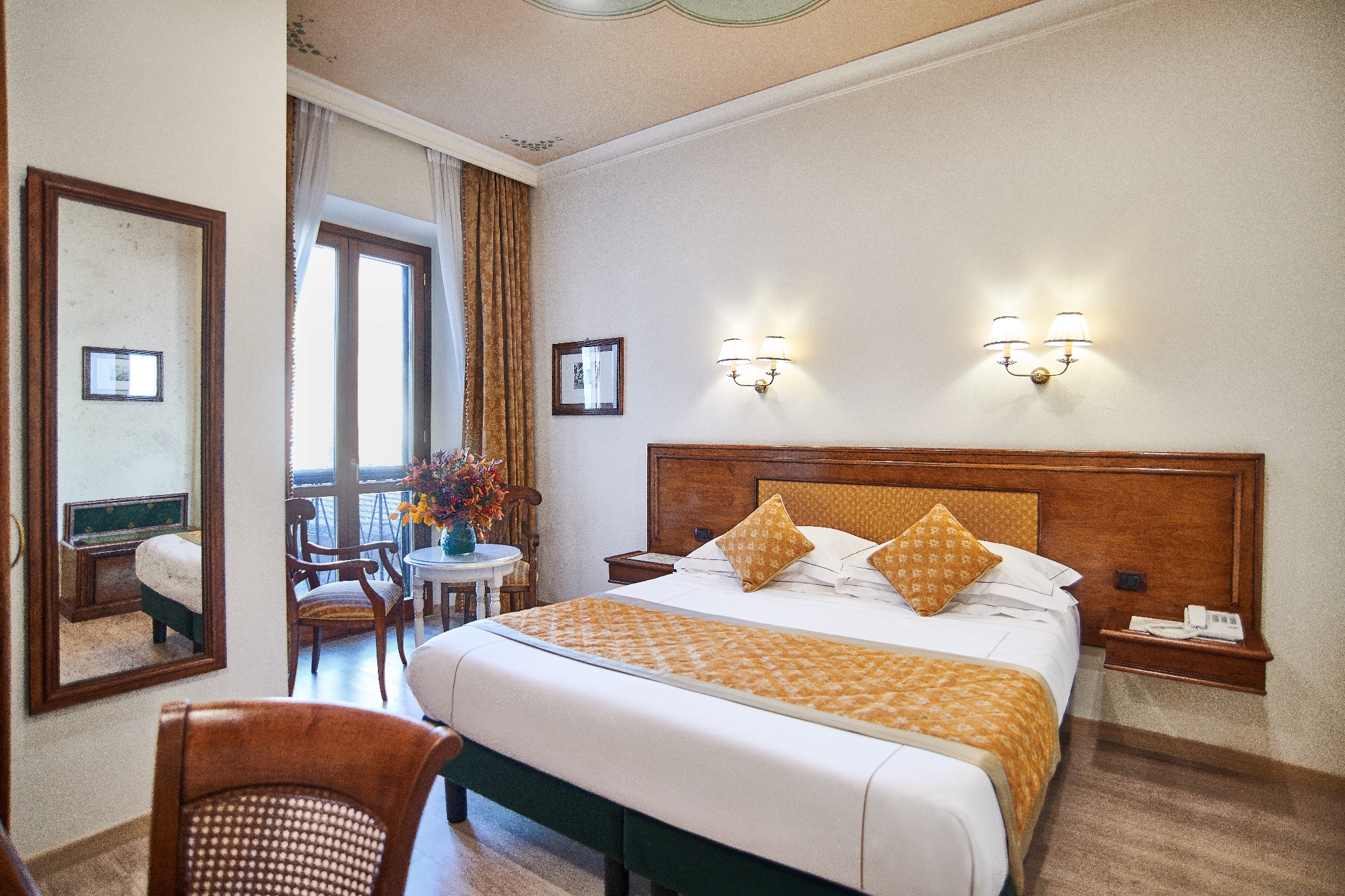 Classic, Twin Beds