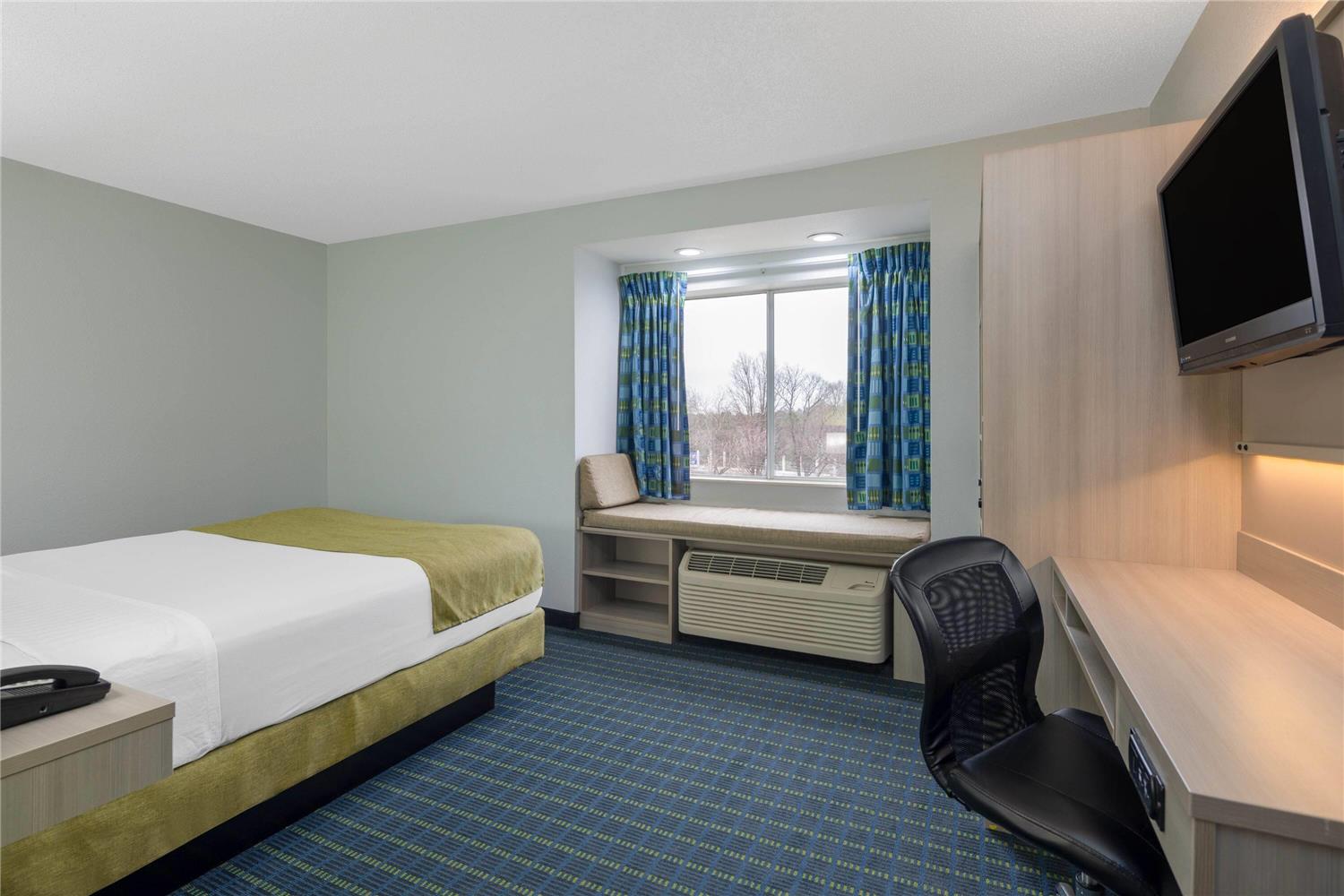 Microtel Inn Suites By Wyndham Cornelius Lake Norman 7/23