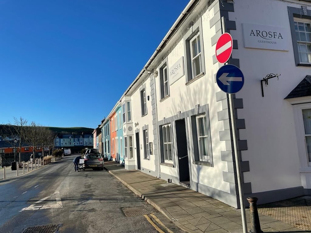 Arosfa Harbourside Guest House 43/50