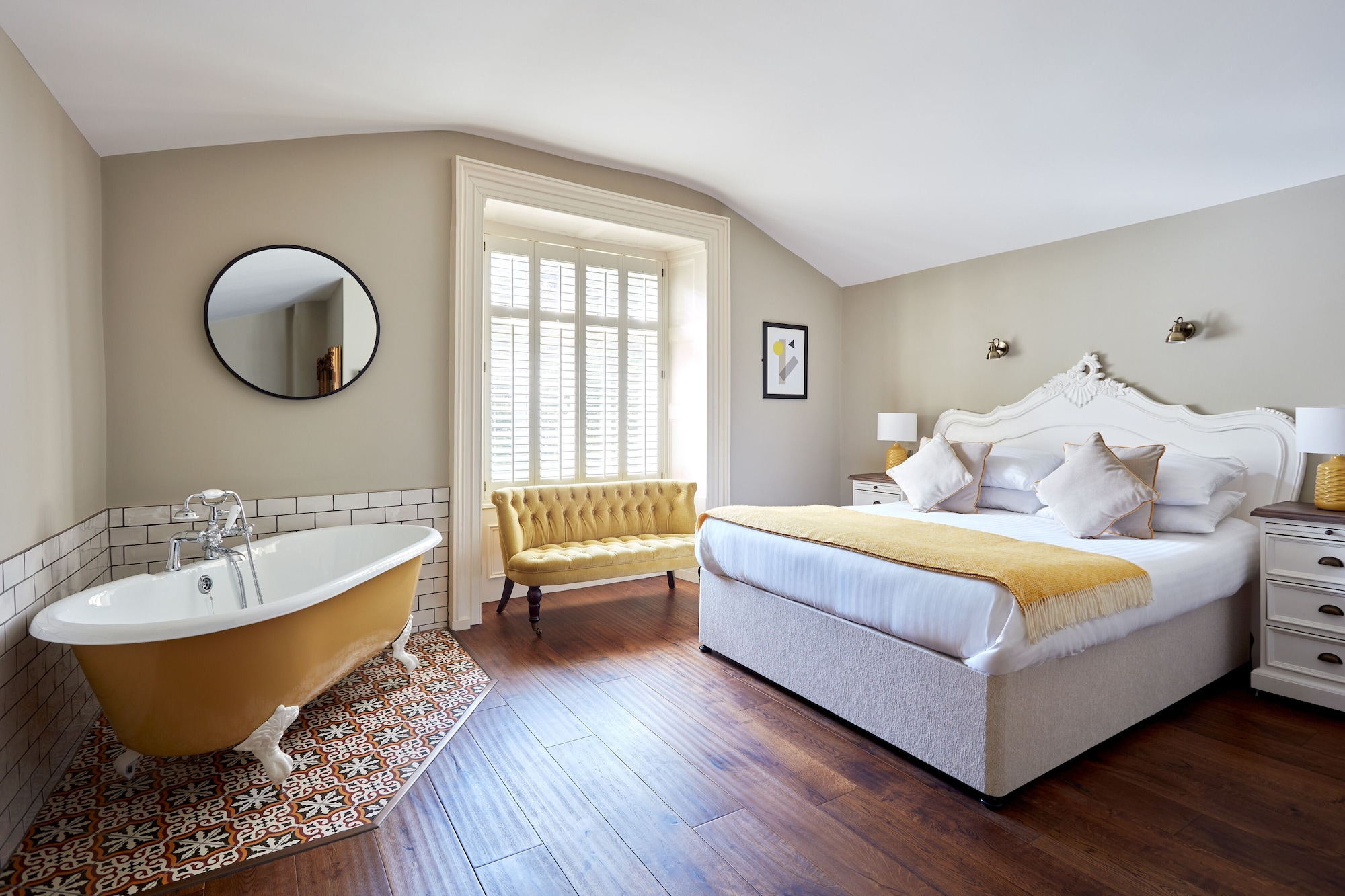 Deluxe, Double Bed