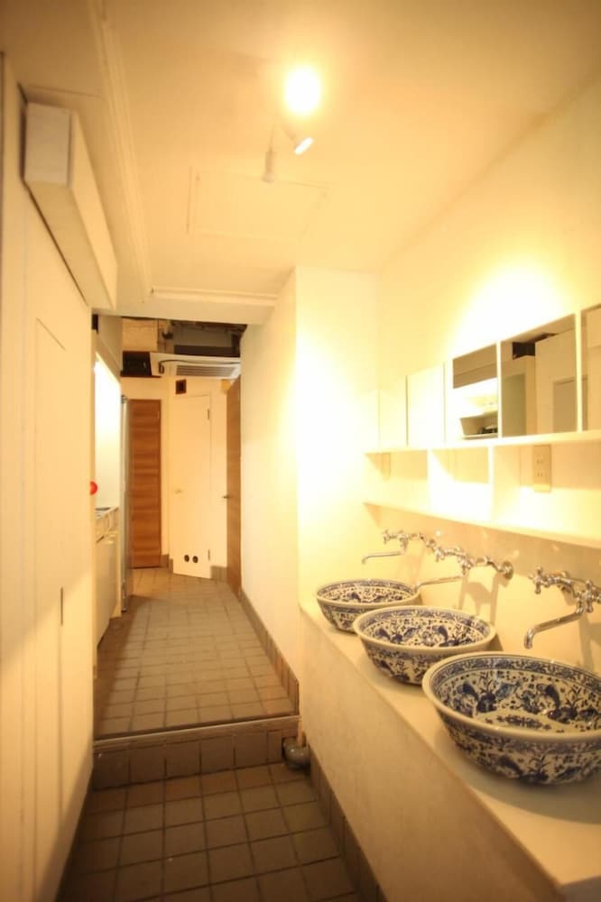 Baseinn Komagome Tokyo 9/33