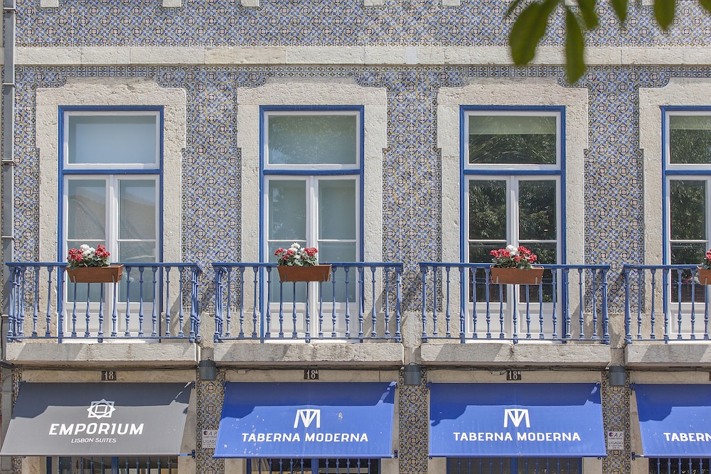 Emporium Lisbon Suites photo1