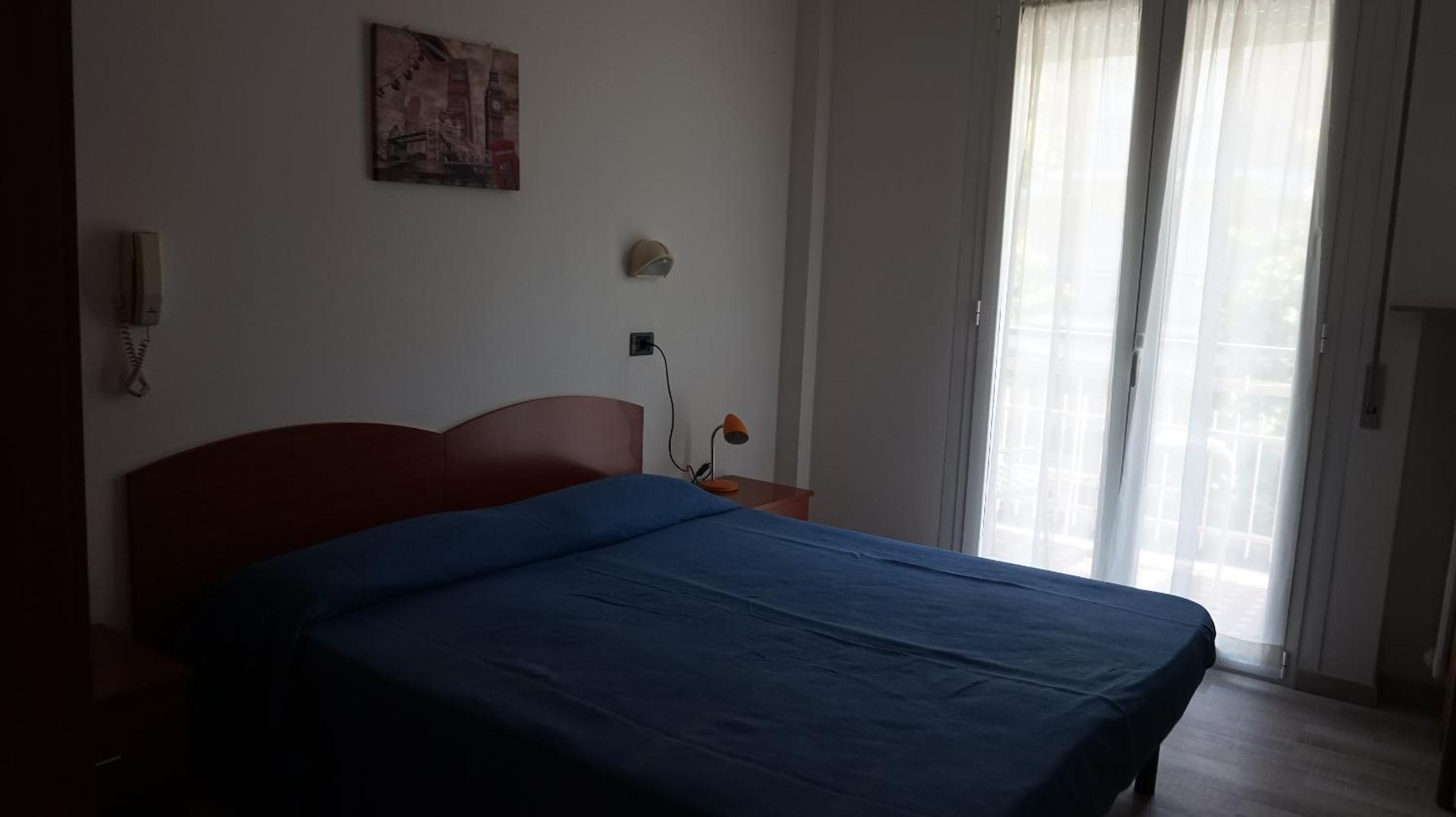 Room, Double Bed