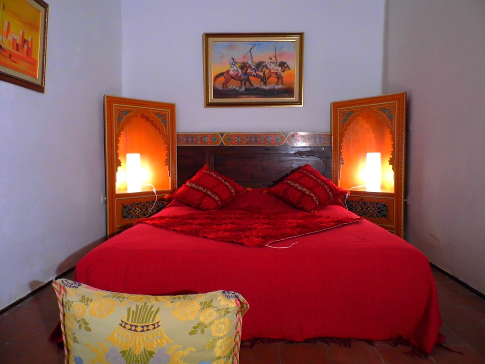 RIAD A LA BELLE ETOILE 23/83