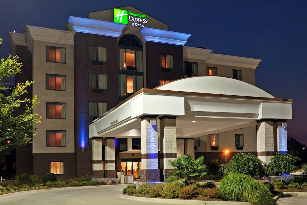 Holiday Inn Express & Suites Birmingham - Inverness 280, an IHG Hotel 2/74