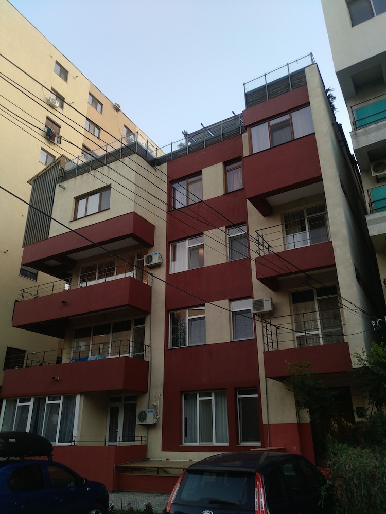 Gabizz Apartments 1/50