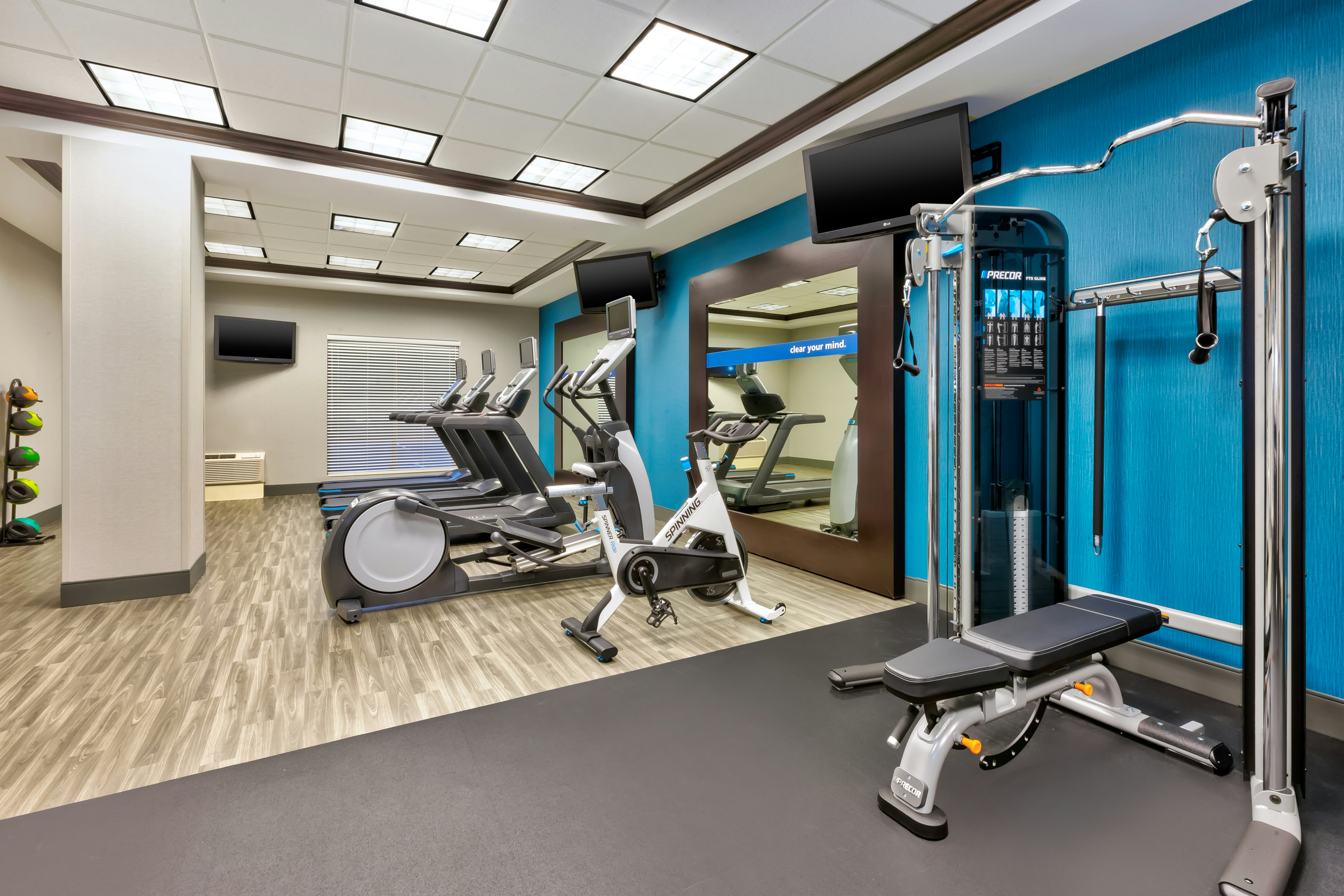 Hampton Inn and Suites Flint-Grand Blanc 26/46