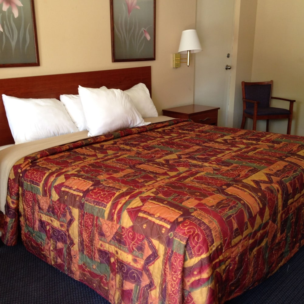 Knights Inn Elizabethtown 9/18