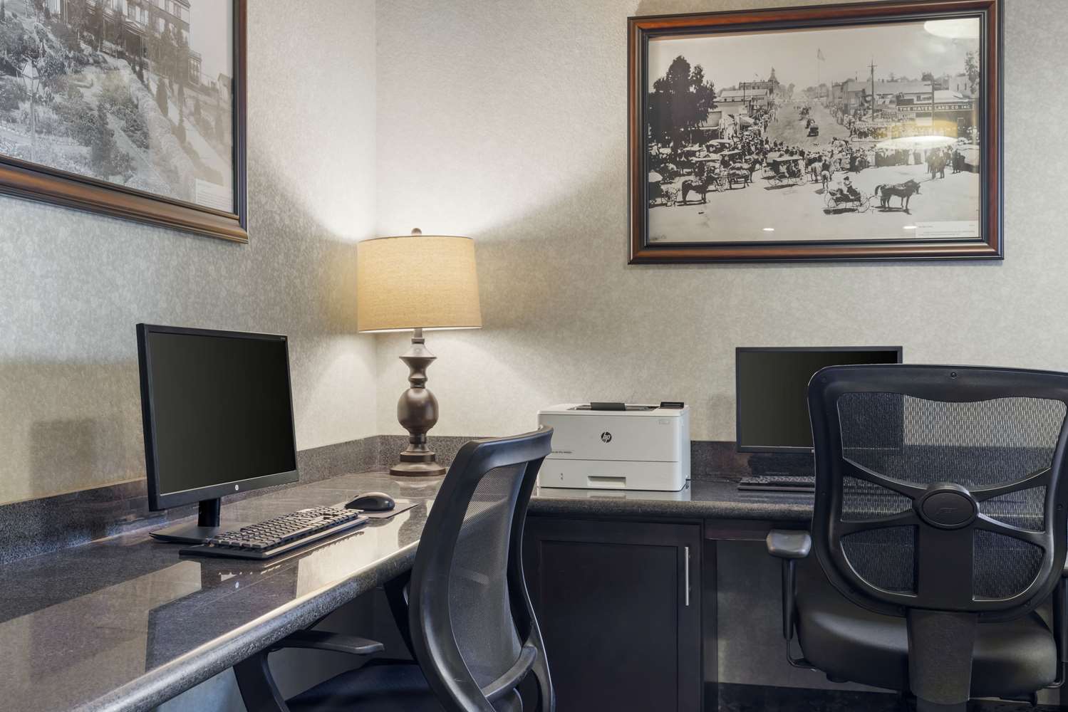 Best Western Plus Oceanside Palms 13/18