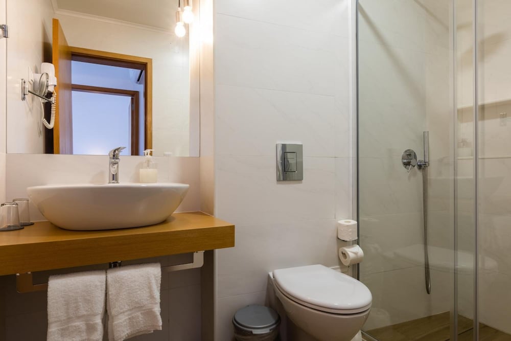 Arcangel Hotel 44/49