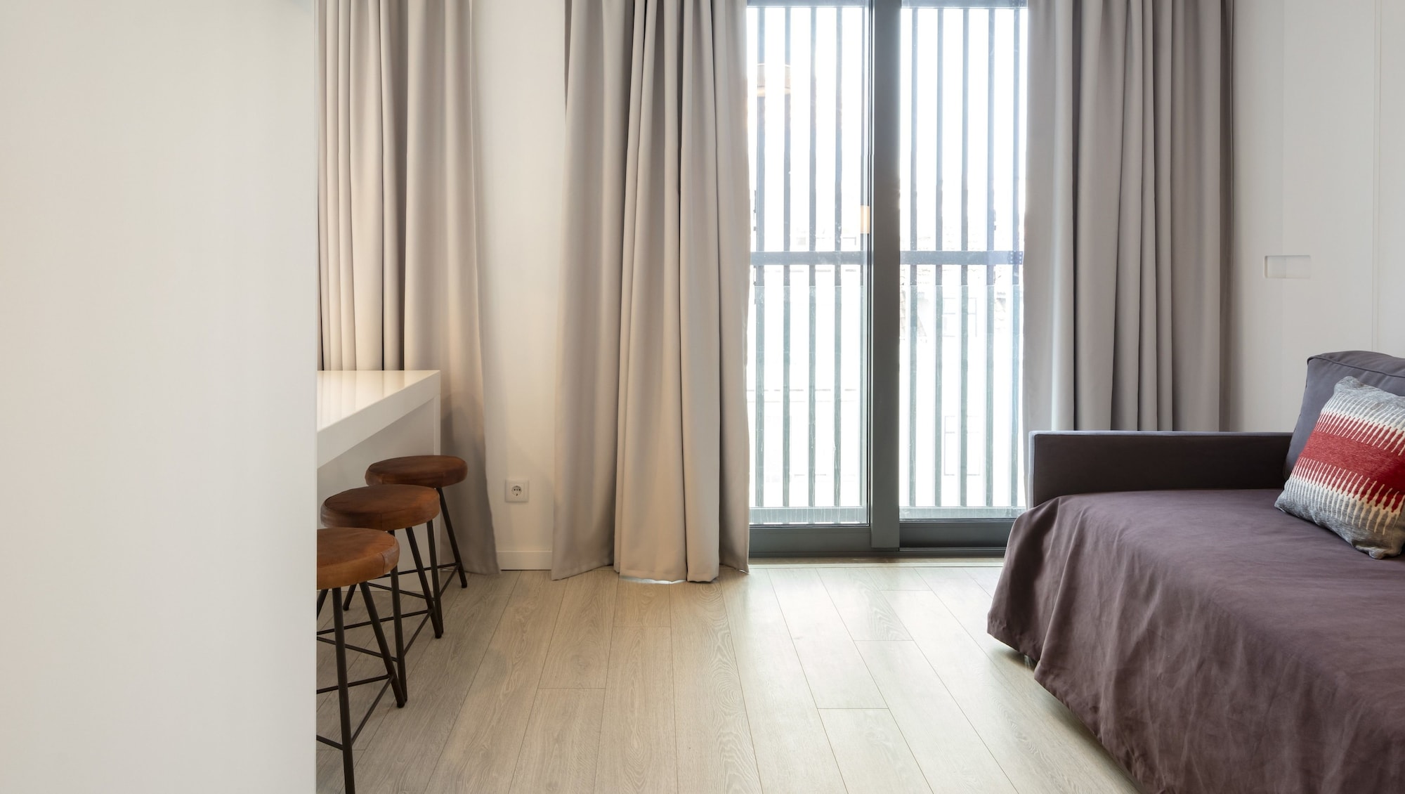 2 BEDROOMS, DUPLEX