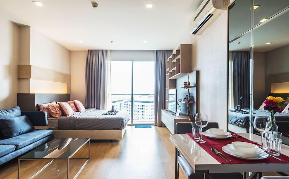 Sky Walk Residences (Ex. Bangkok Sky Walk) 33/73