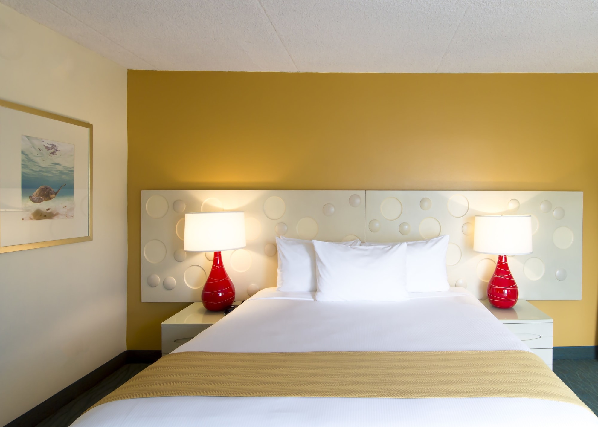 STANDARD, 2 DOUBLE BEDS, CITY VIEW