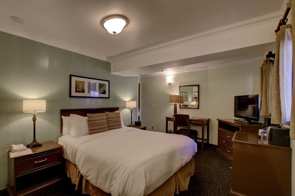 Mammoth Creek Inn 11/59