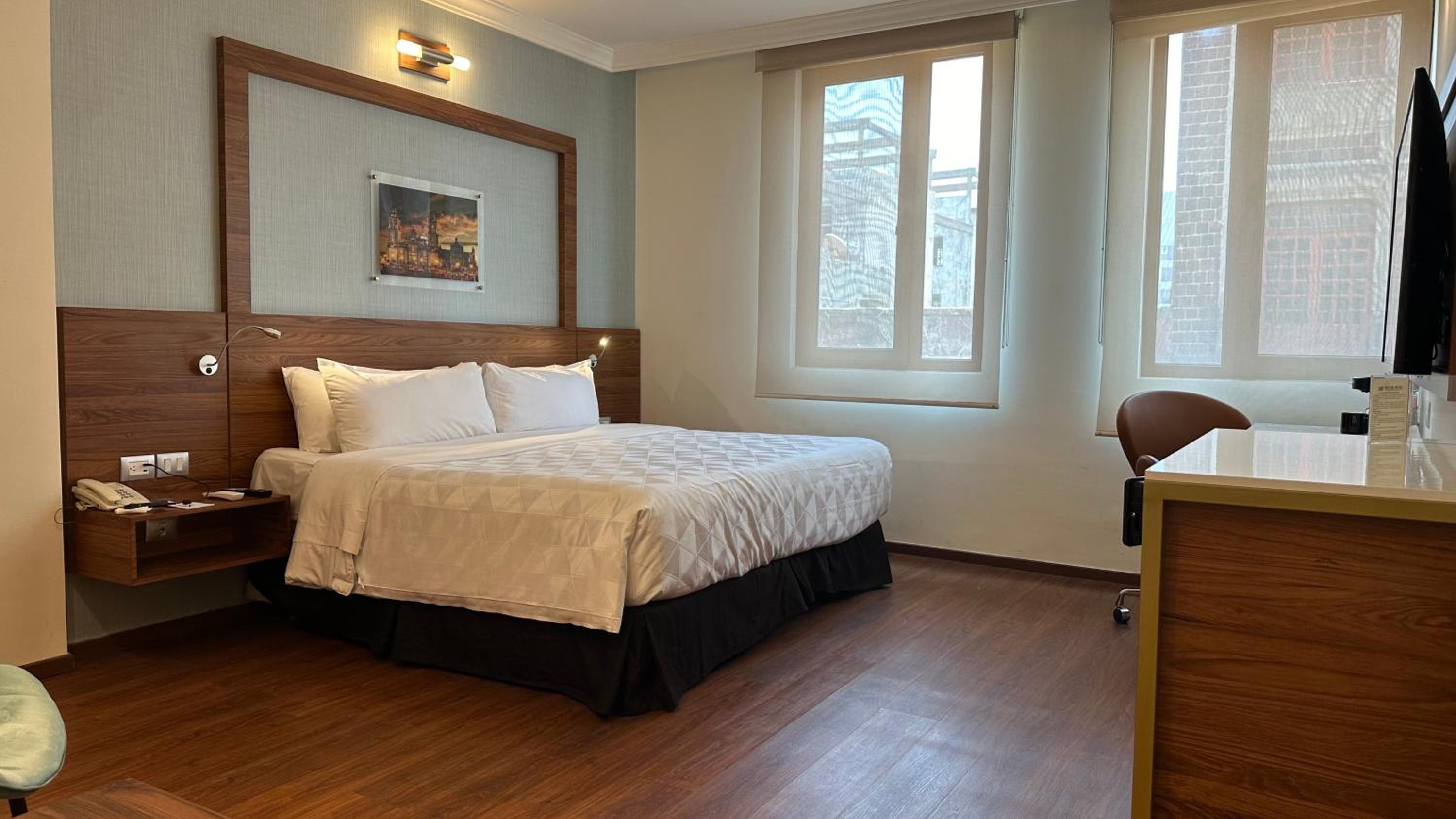 جناح جونيور، The Ritz Ex Tulip Inn 7/10