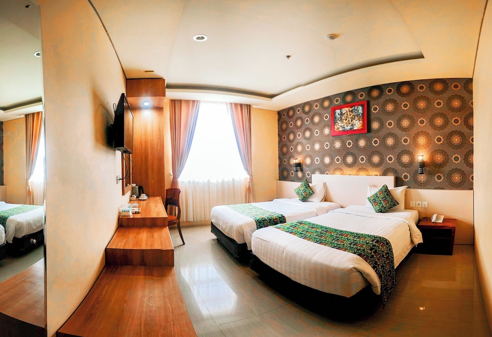 SUPERIOR, DOUBLE OR TWIN BED