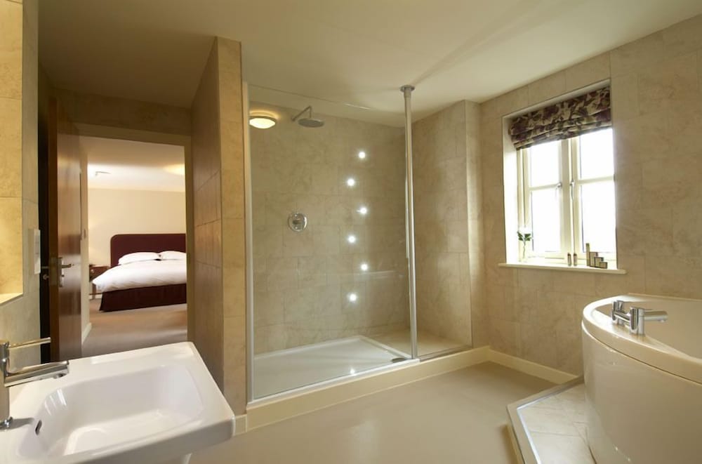 Mercure Thame Lambert Hotel 48/49