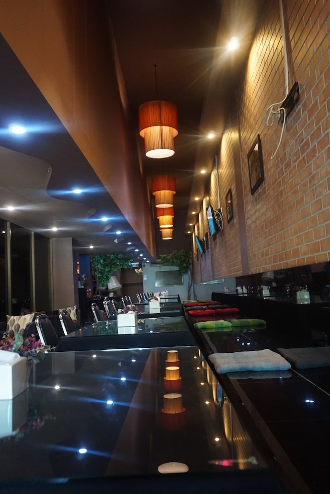 Bangkok Travel Suites 45/56