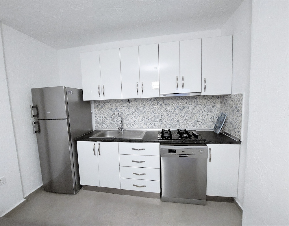 Ibak Sunny Houses 6/50