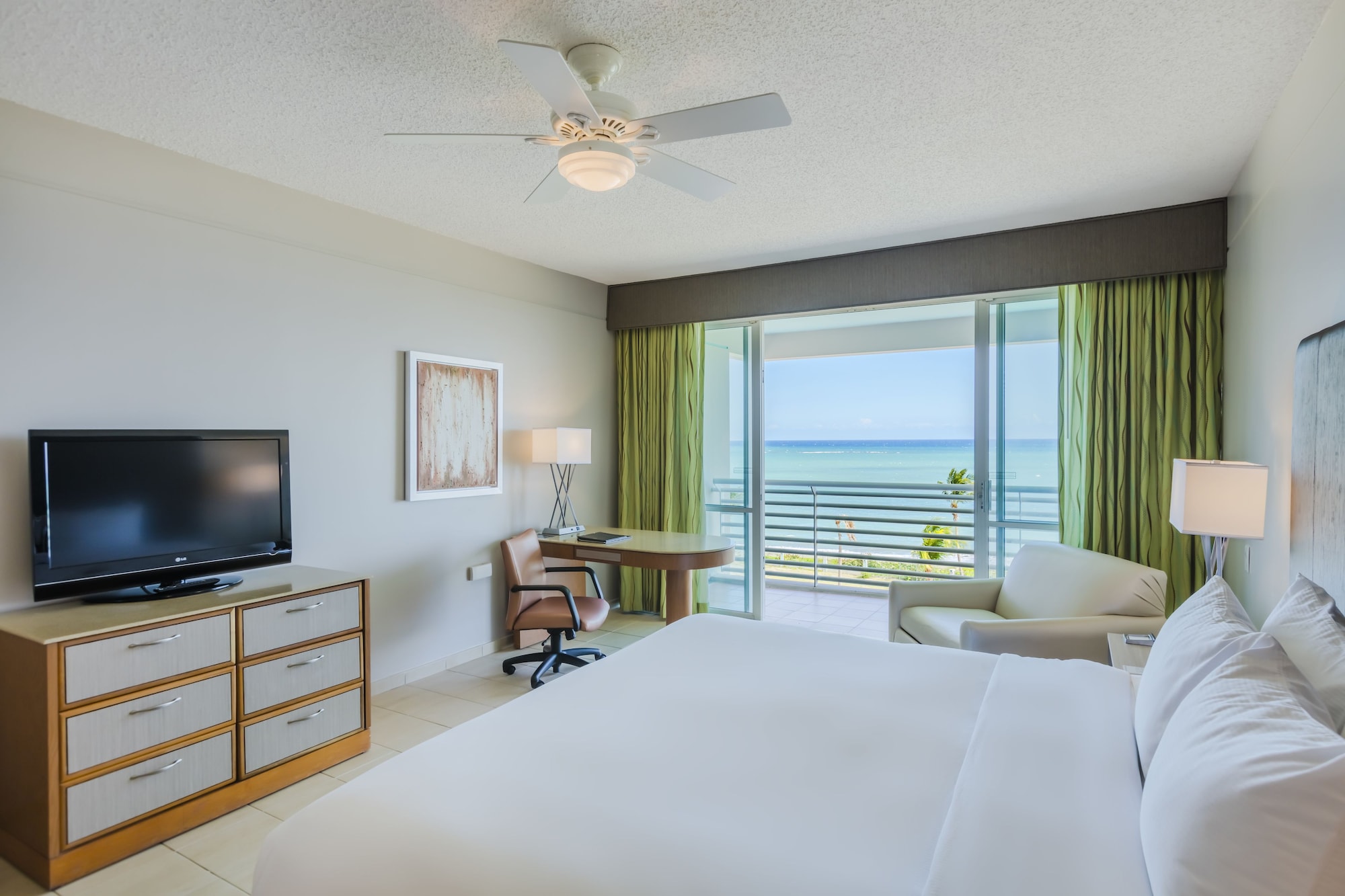 Room, King Bed, Ocean View, Accessible