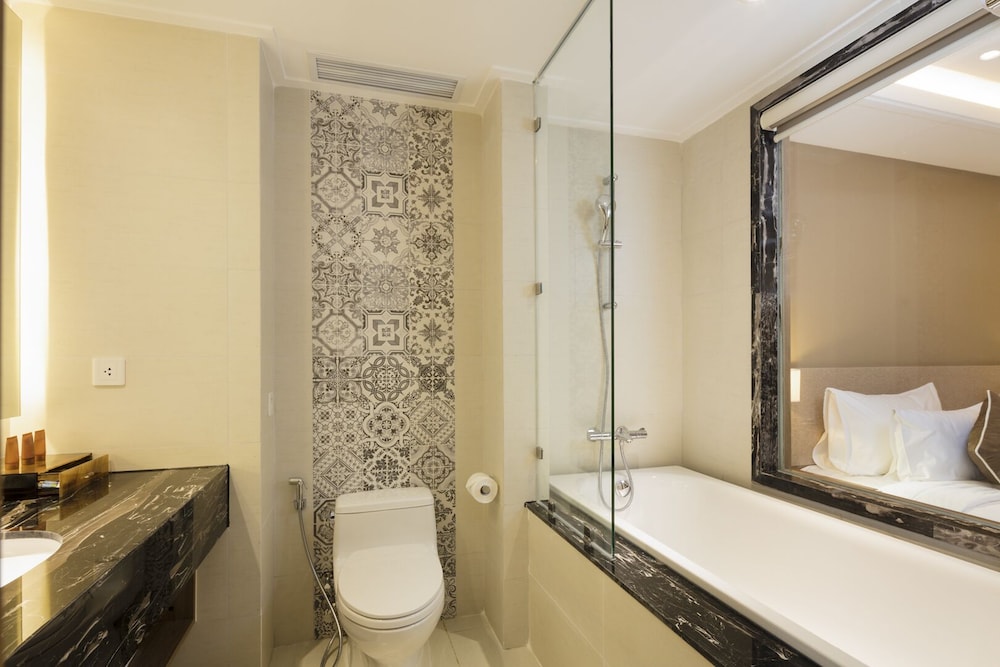Comodo Nha Trang Hotel 49/50