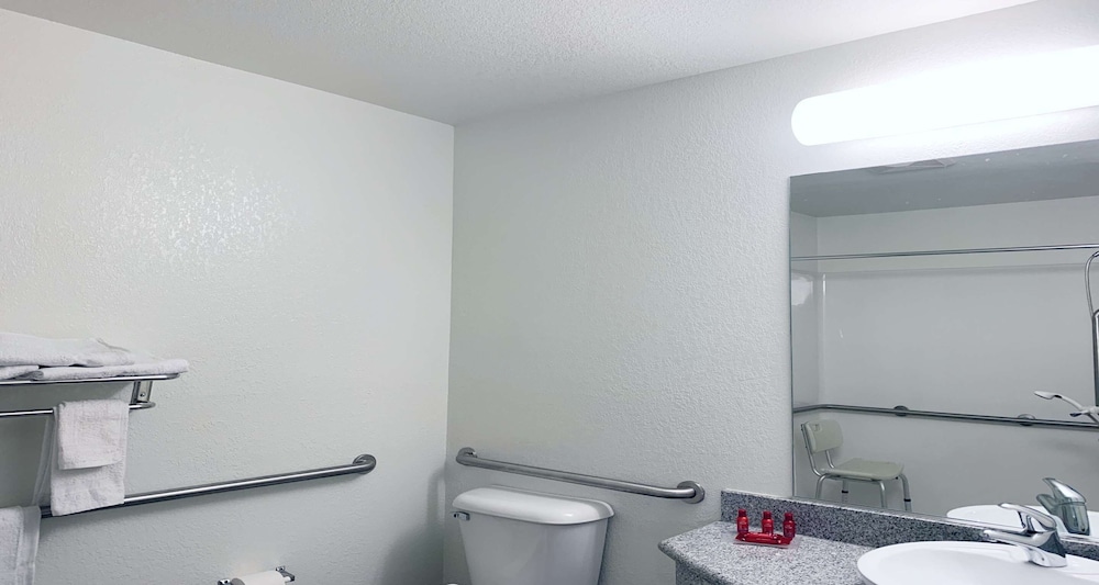 SureStay Plus Hotel by Best Western Niagara Falls East 9/17