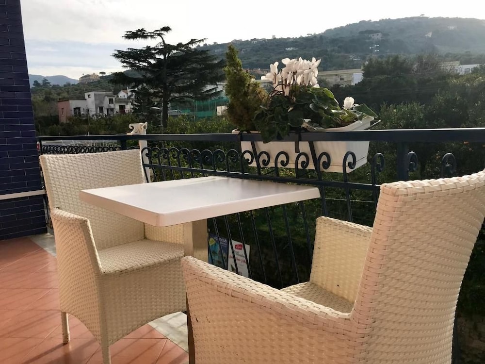 Bougainvillea Relais 38/50