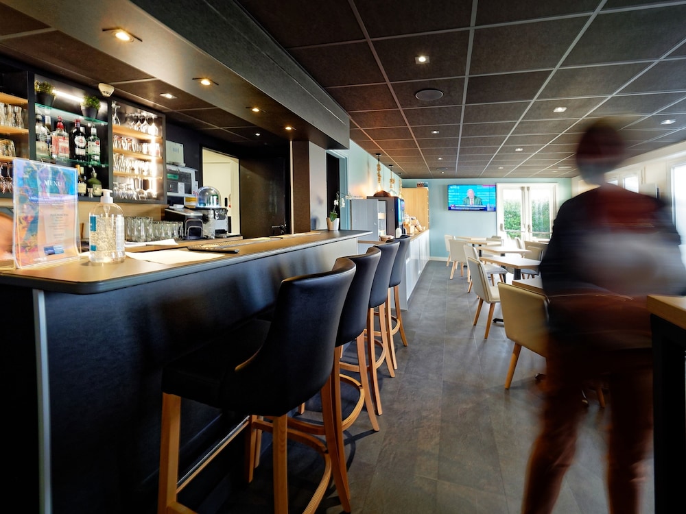 Kyriad Direct Saint Brieuc (Blue Hotel) 36/47