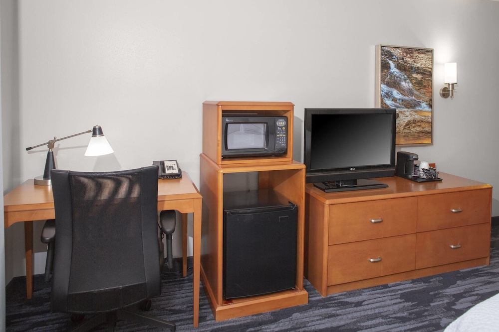 Fairfield Inn Suites By Marriott Gadsden 46/64