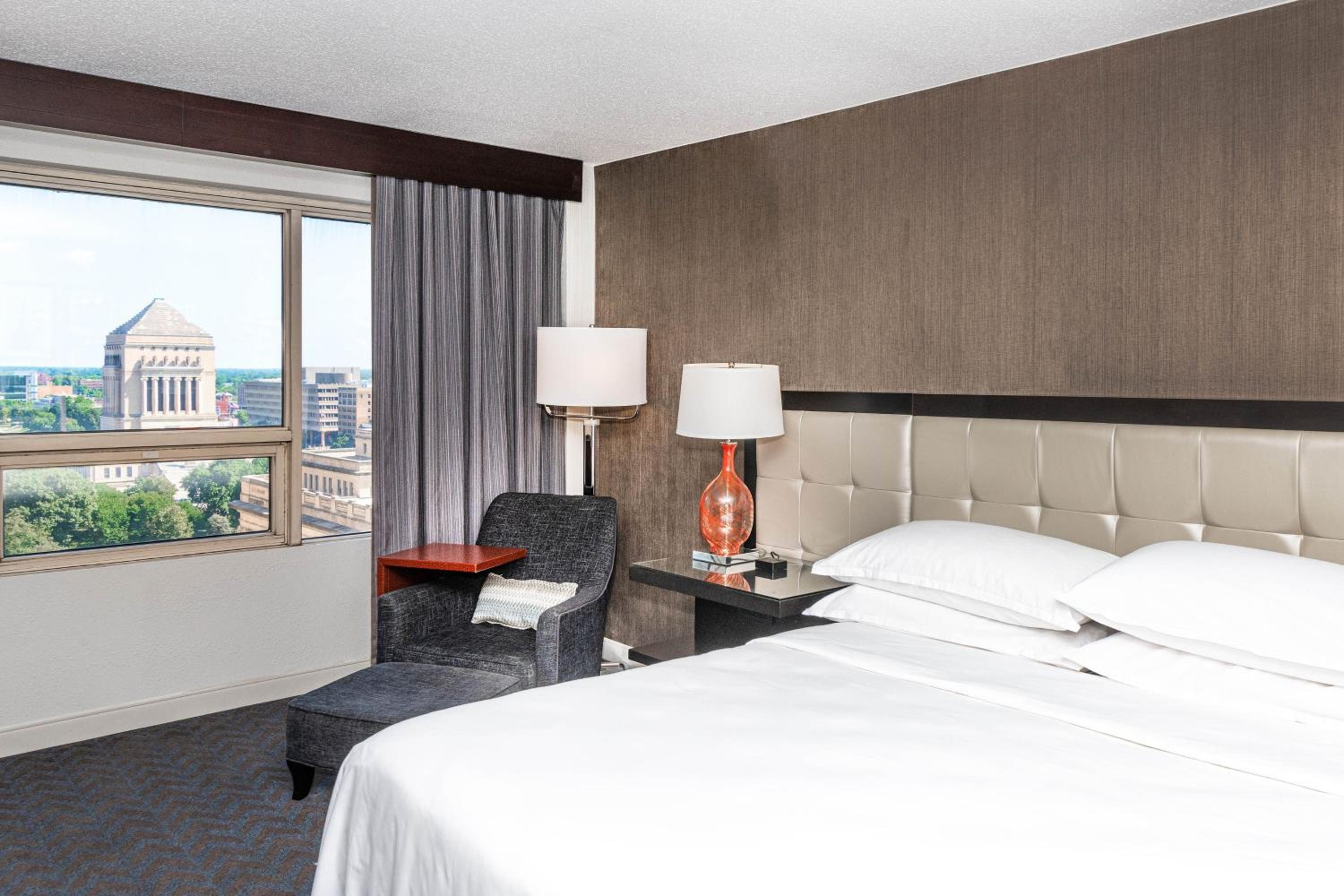 Executive, Suite, King Bed, Sofa